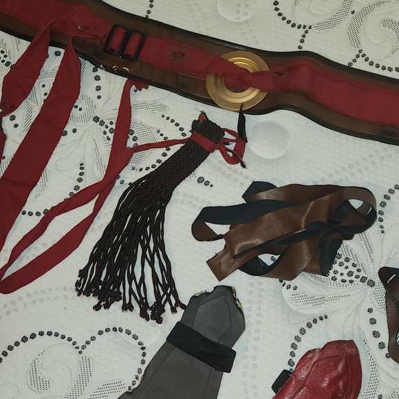 Zombie dr strange costume! Size medium - Picture 6 of 15